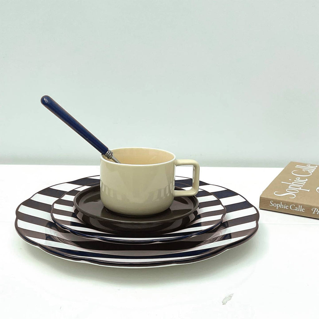 Set de 4 assiettes à dessert rayées